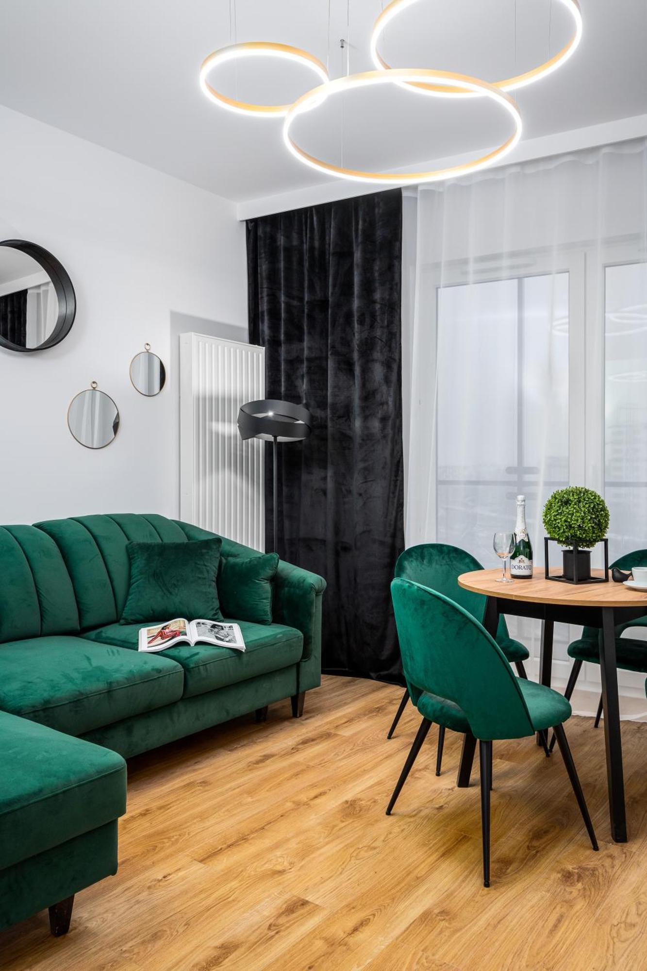 Butas Dla Wszystkich Kasprzaka 29 Warsaw