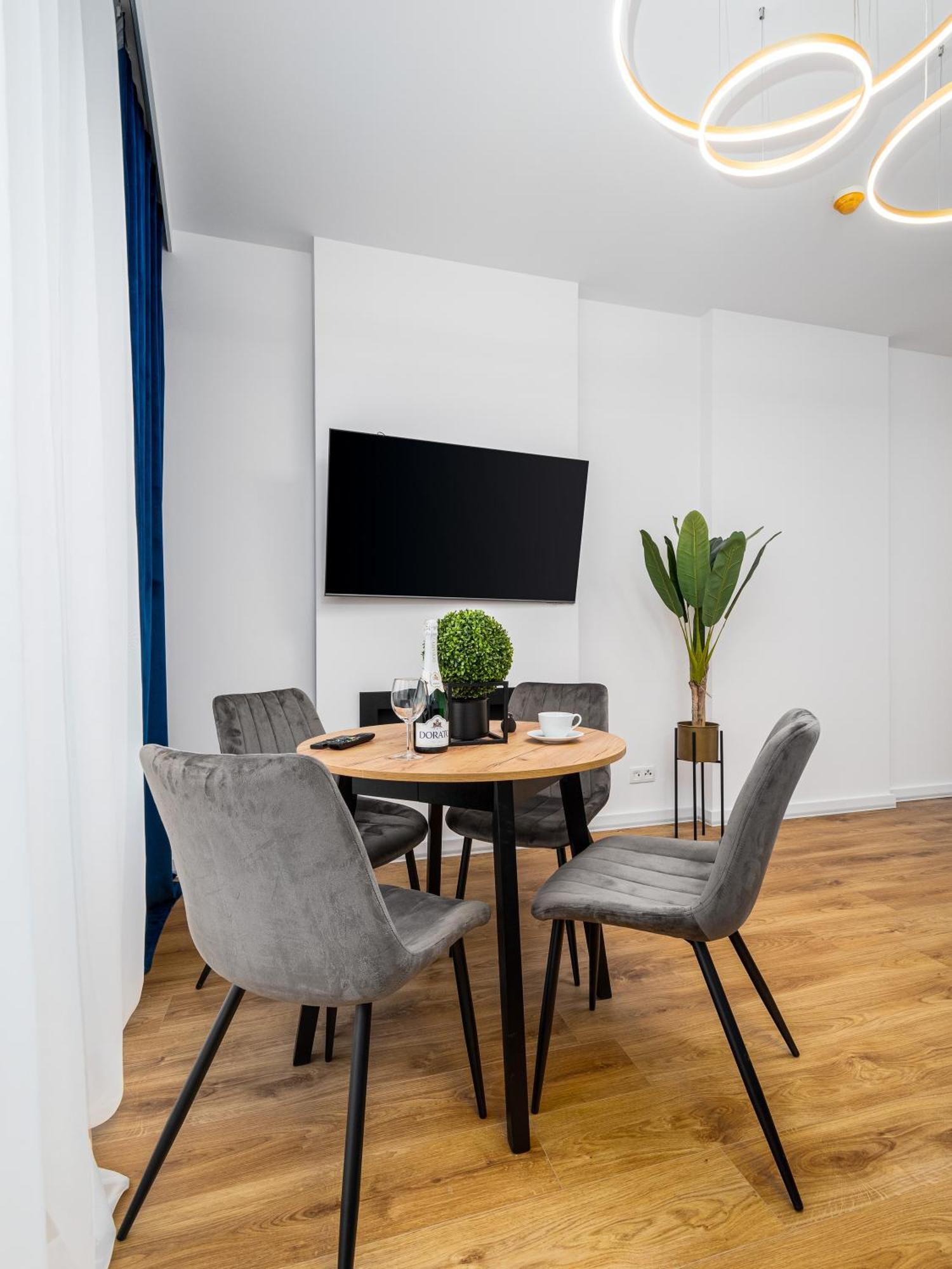 Apartment Dla Wszystkich Kasprzaka 29 *